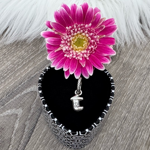 💗BRIGHTON Retired Lowercase “t” Silver Charm - Picture 6 of 6